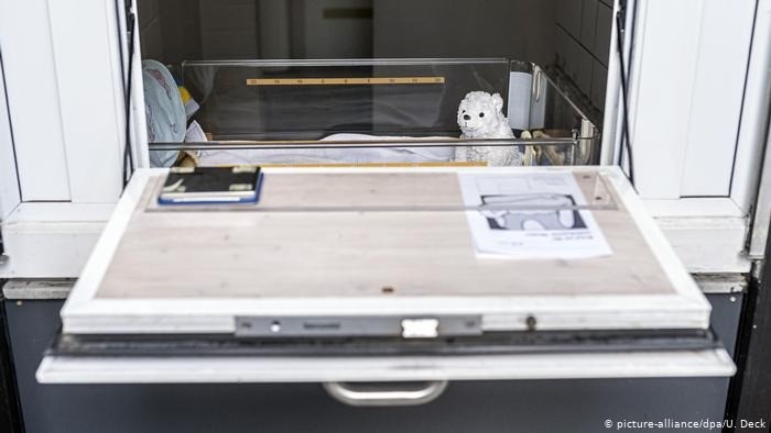 «Колыбель надежды» для Казахстана: как отреагировало общество на бэби-боксы