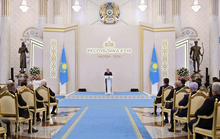 За что похвалил казахстанцев Токаев За что похвалил казахстанцев Токаев