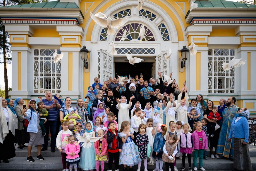 Почему в праздник Благовещения принято выпускать голубей?