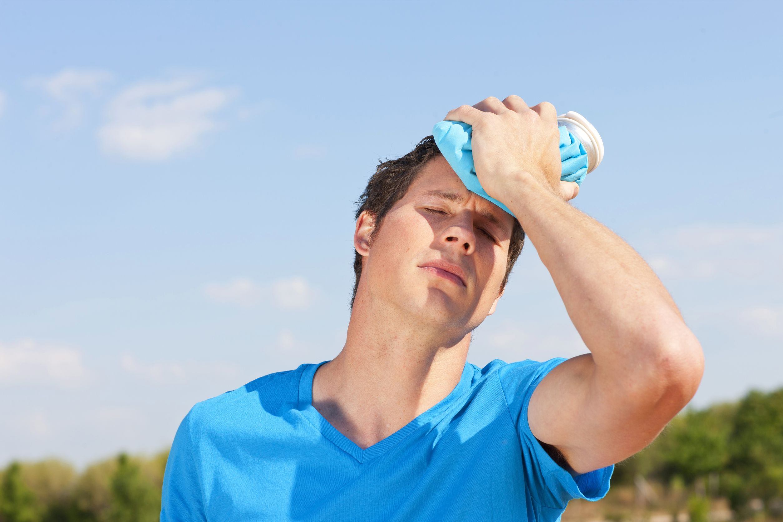 Депрессия, раздражительность и сонливость: как жара влияет на психику человека 