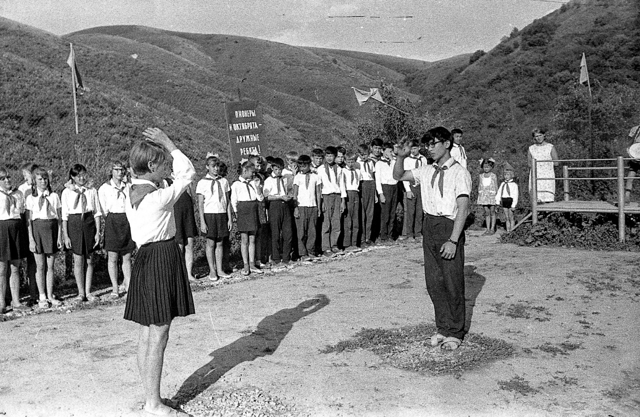 Лагеря: «пионерский» и «оздоровительный». Пропасть между поколениями 