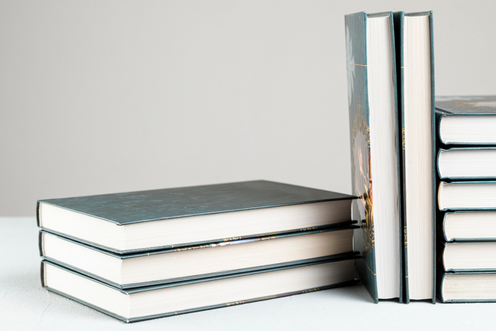 Президент Казахстана подарил 100 селам 10 тысяч книг