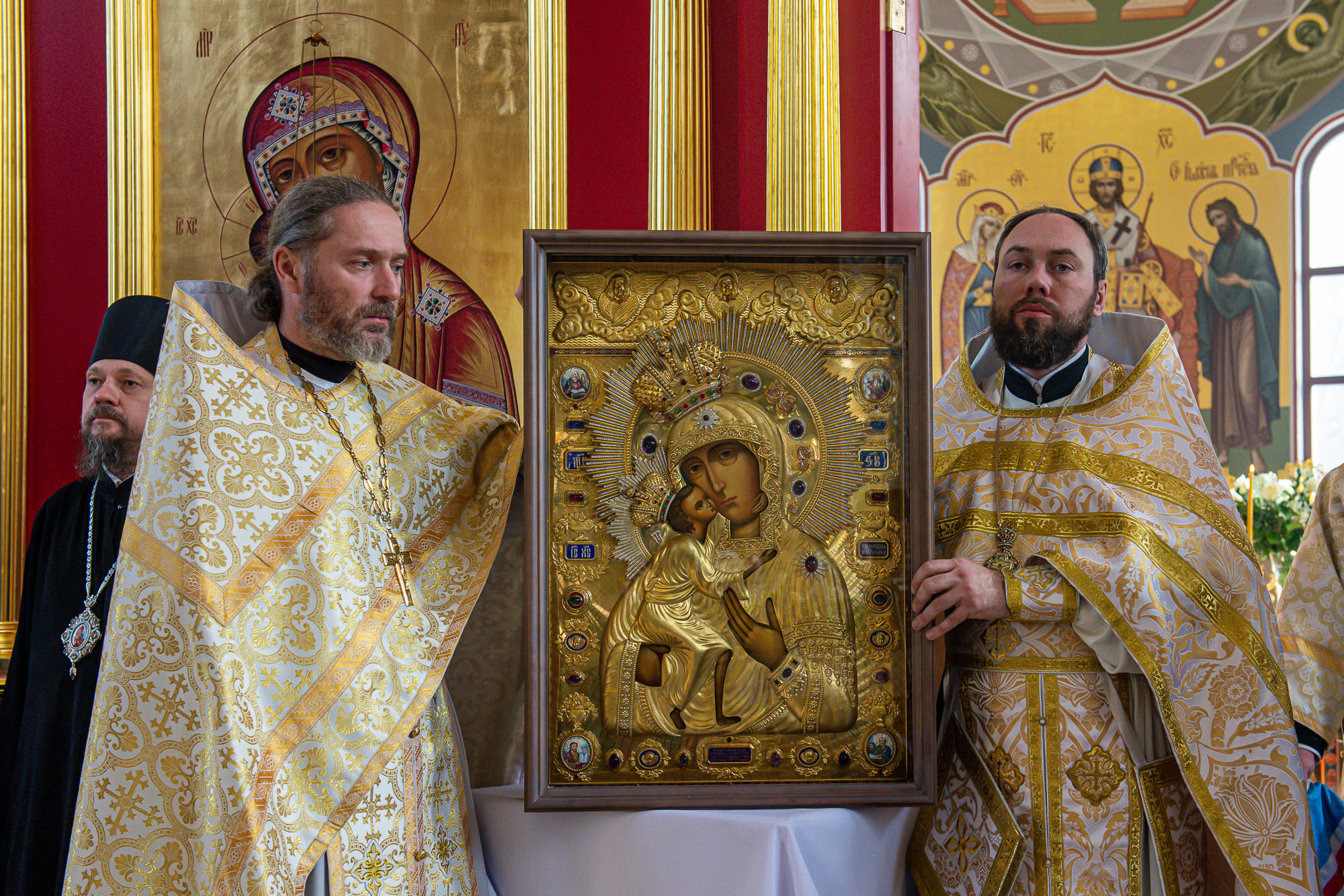 Освящение собора во имя Александра Невского в Алматы и внесение в собор списка с чудотворной Феодоровской иконы Богородицы