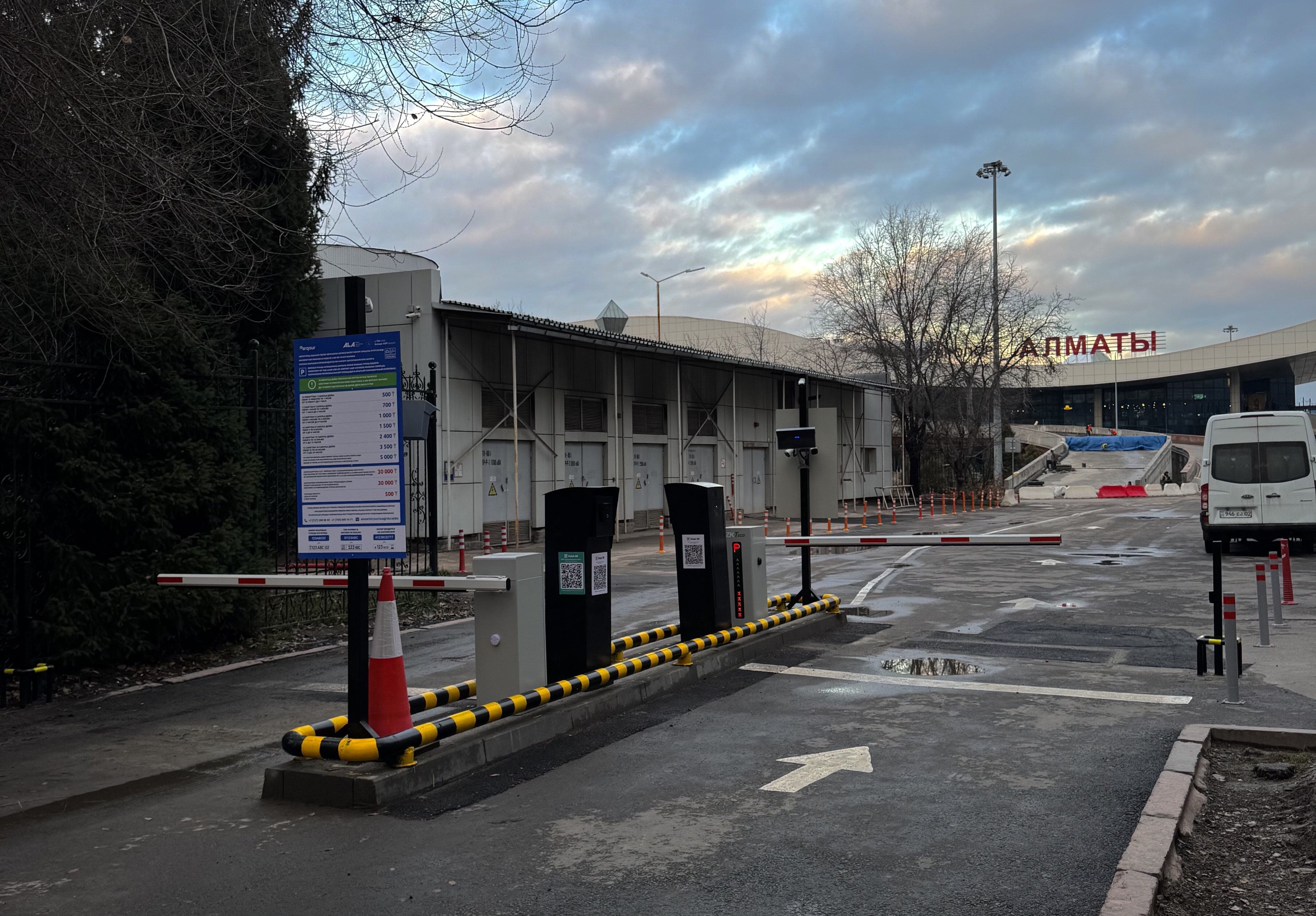 В аэропорту Алматы открылся второй заезд