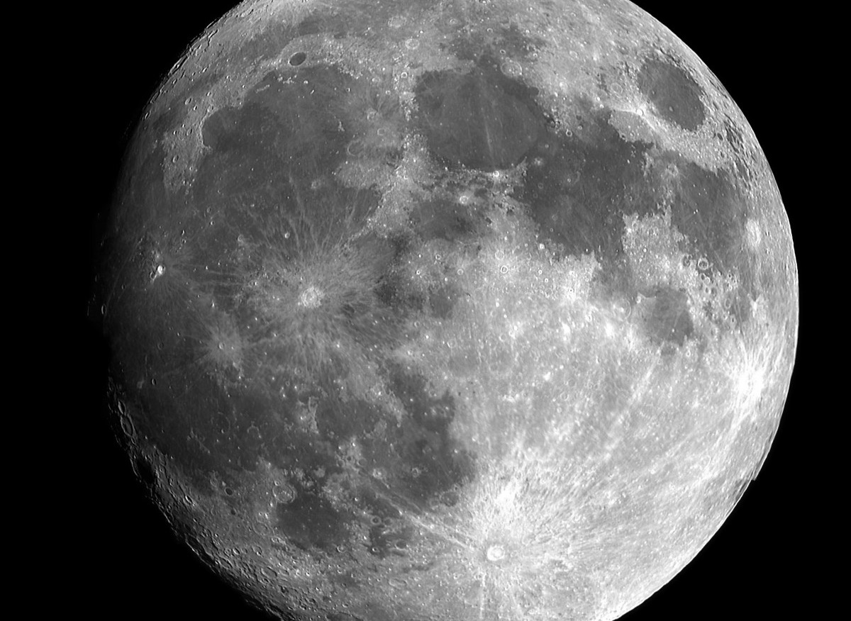 Ученые выяснили, как Луна устроена внутри 