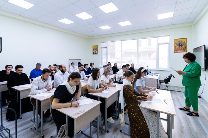 В Алматинскую духовную семинарию приняли новых студентов