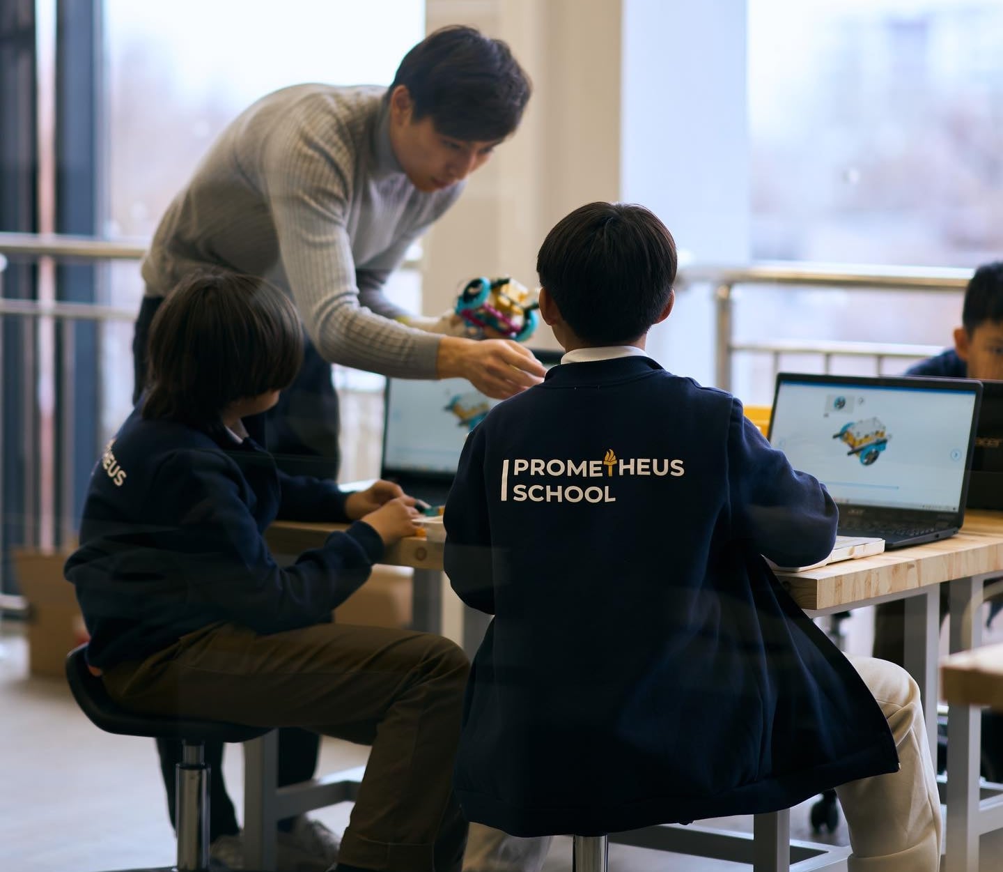 Каждый ученик работает на команду: как в Казахстане внедряют новые принципы школьного образования 