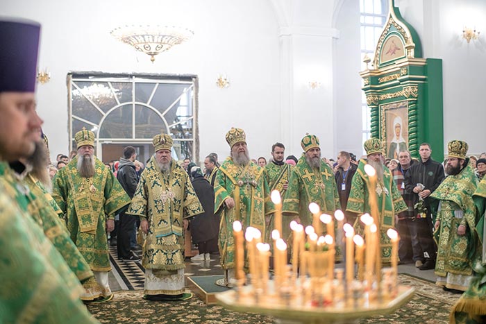 Карагандинцы торжественно отметили день памяти своего небесного покровителя