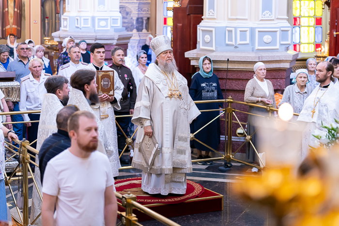 Митрополит Александр совершит молебен на начало учебного года