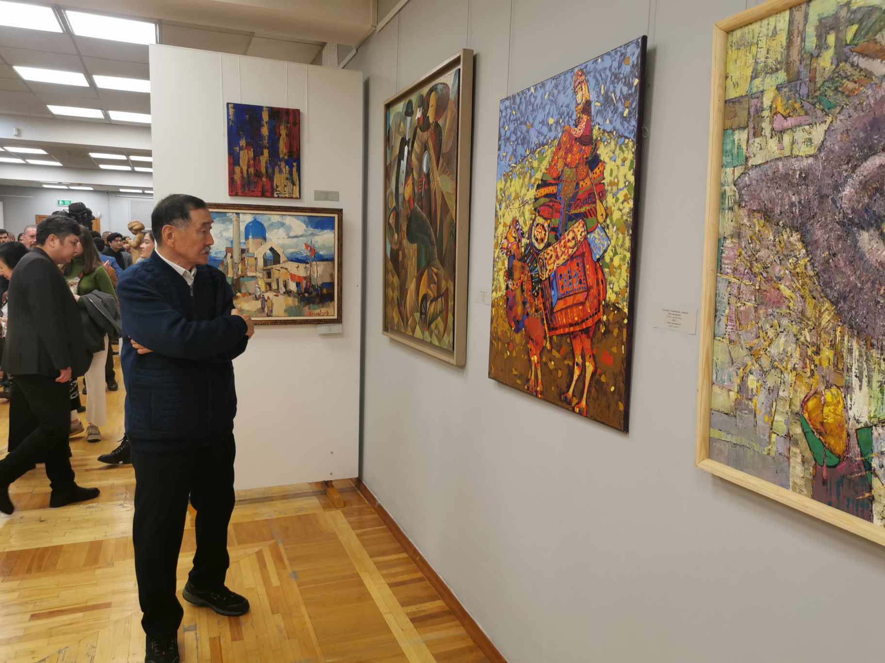 В Алматы открылась масштабная выставка, посвященная 90-летию Союза художников Казахстана