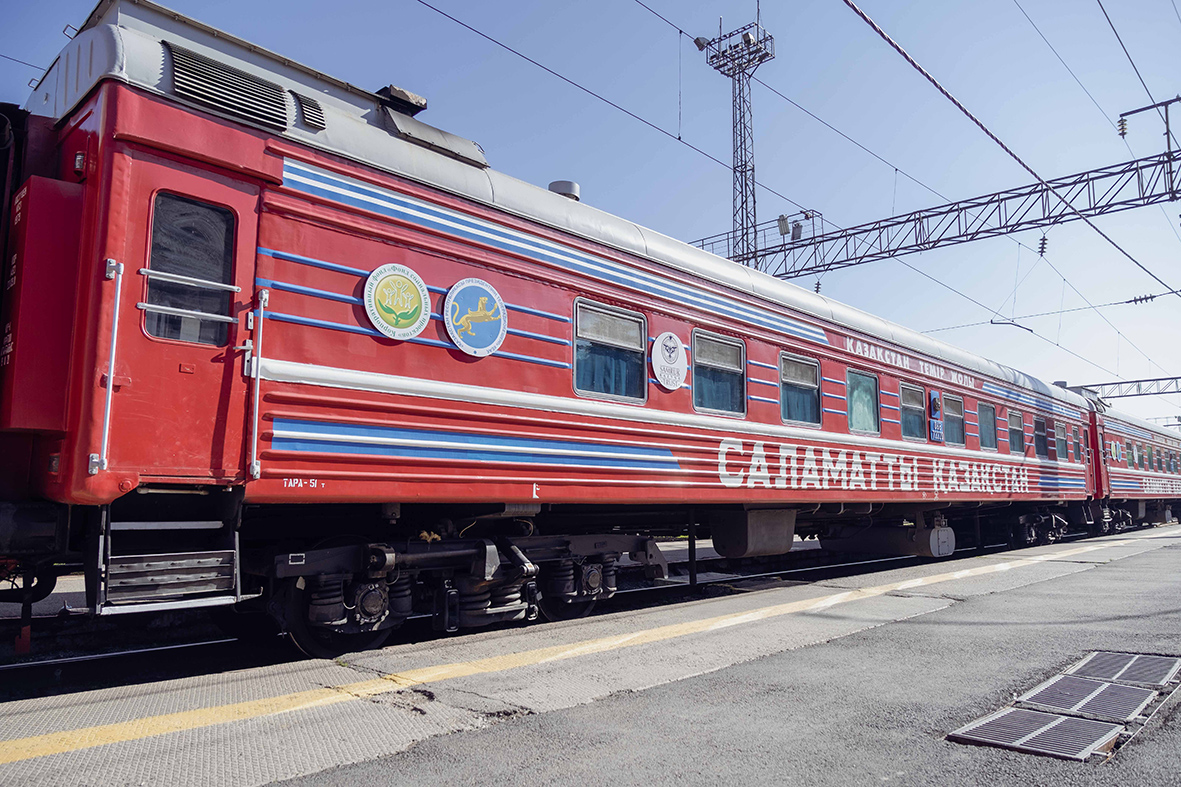 Медицинский поезд «Саламатты Казакстан» курсирует по Кызылординской области