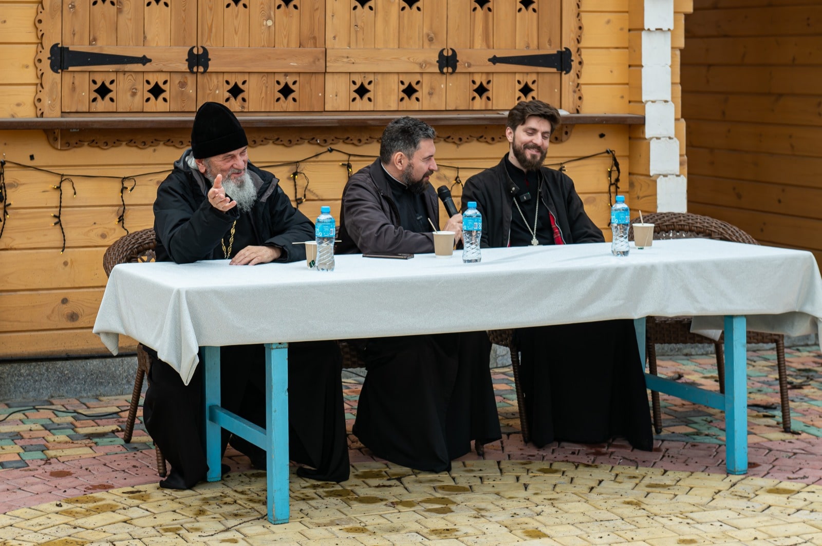 Священники ответили на вопросы алматинцев о венчании и браке