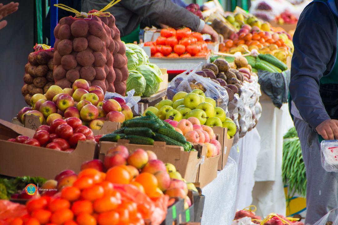 Крупная сельхозярмарка работает в выходные в Астане