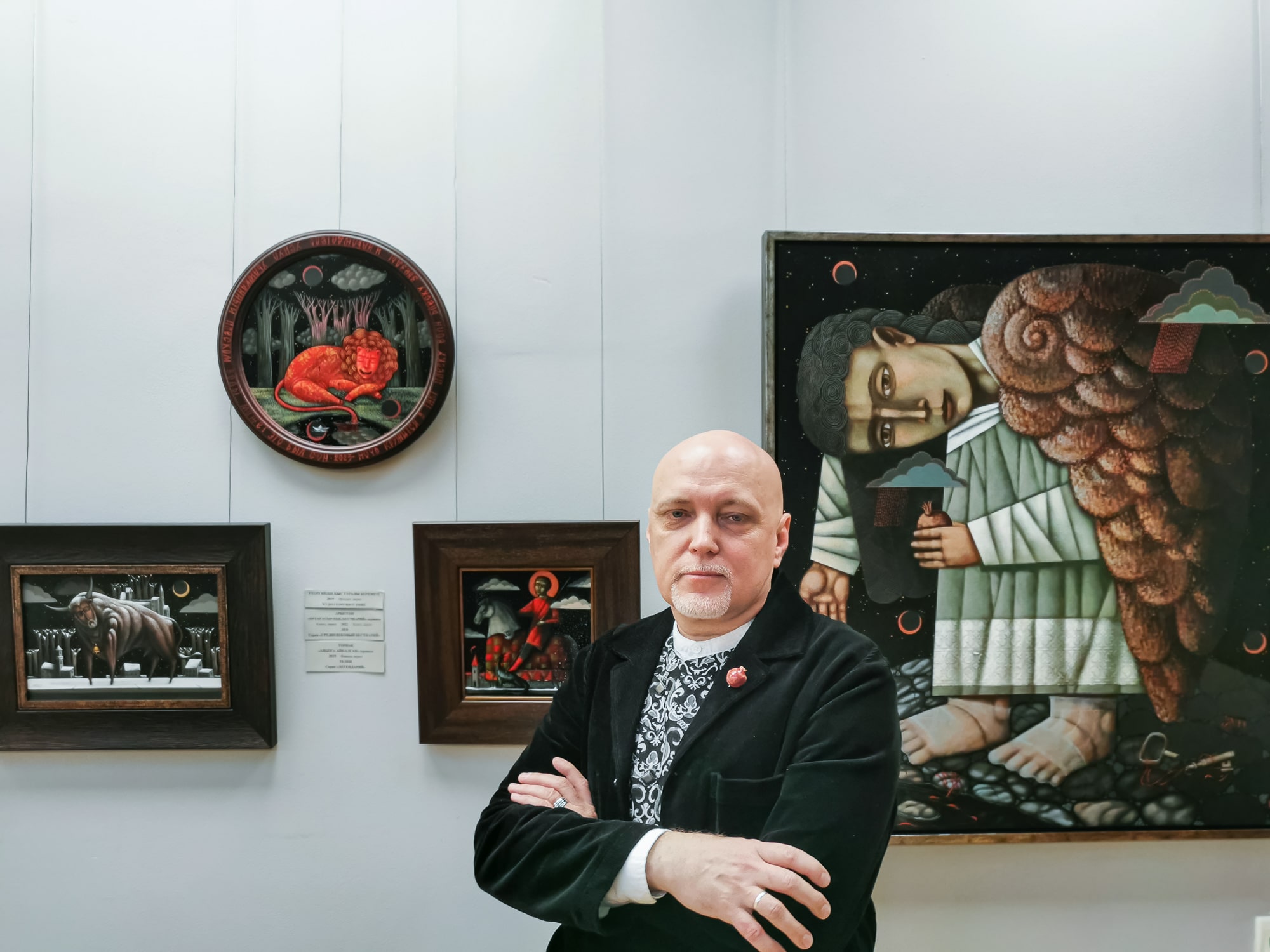 Лев, дракон и единорог: какие смыслы зашифрованы в картинах казахстанского художника