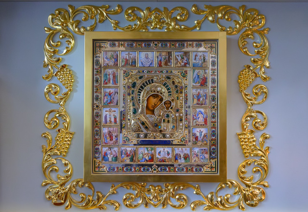 Православные Казахстана празднуют День Казанской иконы Божьей Матери