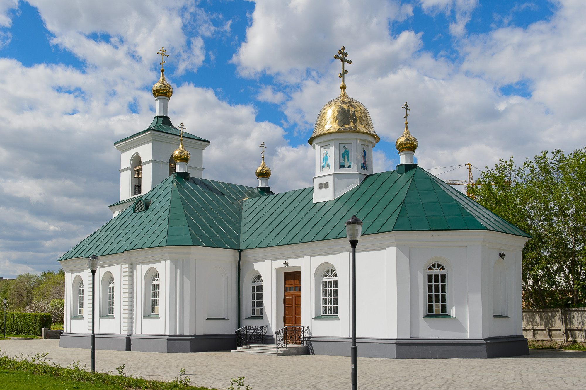 Без Троицы и дом не строится