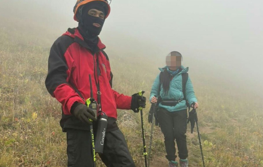 Две женщины заблудились в тумане в алматинских горах 