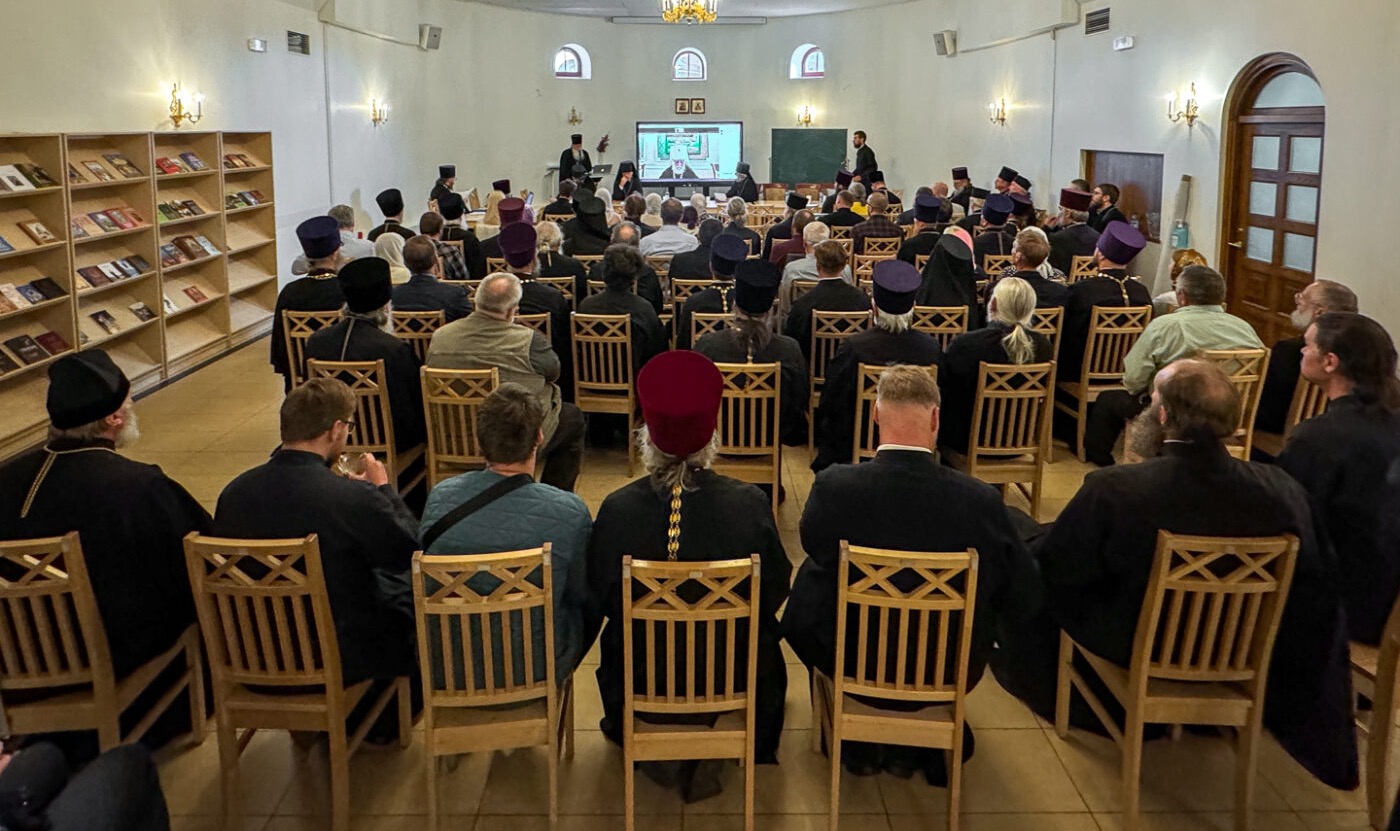 Какие изменения внесла Эстонская православная Церковь в свой устав