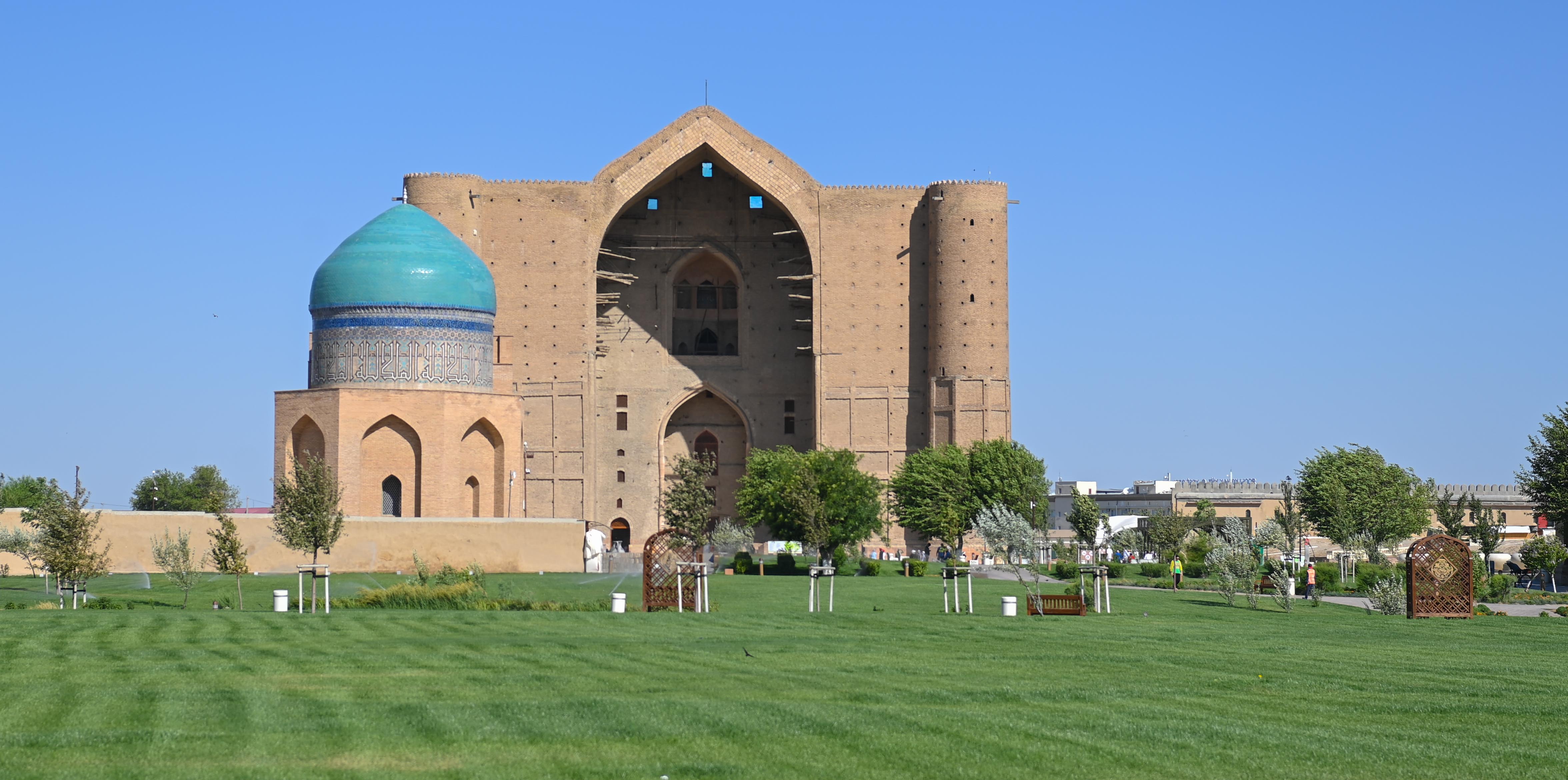 Какие меры принимаются по поддержанию ценности мавзолея Ходжи Ахмеда Яссауи