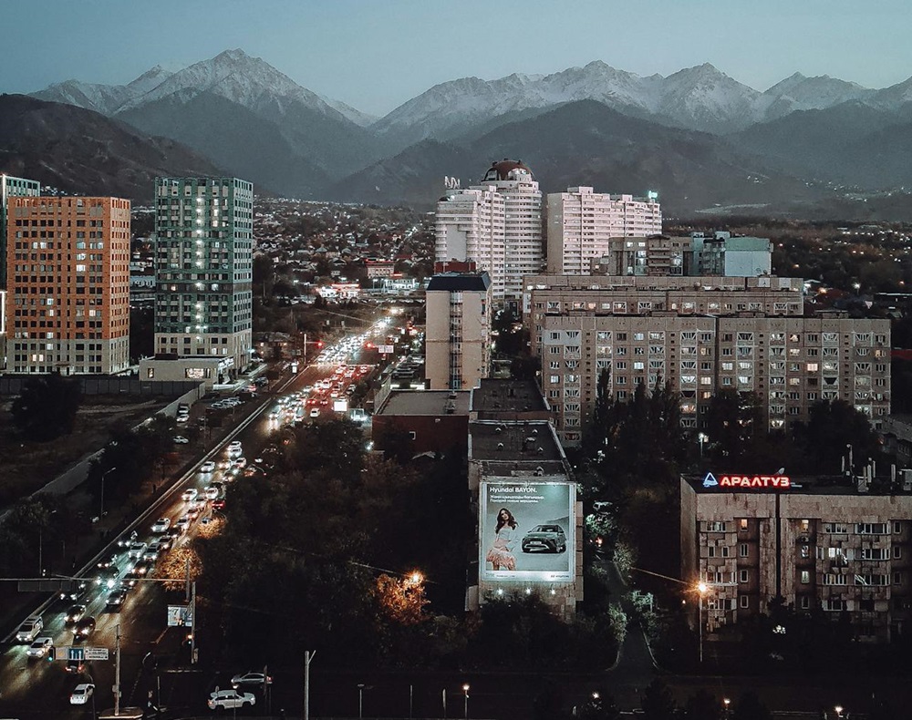 Маслихат Алматы предложил установить новый минимальный тариф для ОСИ