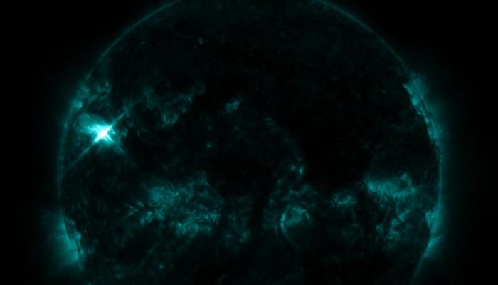 Три вспышки на Солнце Х класса произошли за сутки Три вспышки на Солнце Х класса произошли за сутки