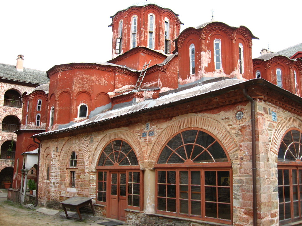 Кутлумушский монастырь. Ист. wikipedia.org.jpg Кутлумушский монастырь. Ист. wikipedia.org.jpg