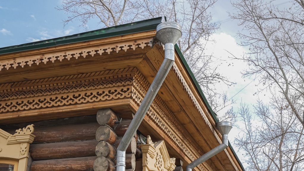 news203.jpg news203.jpg