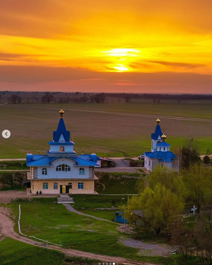 Храм в честь иконы Божией Матери «Живоносный источник», поселок Космос.jpg