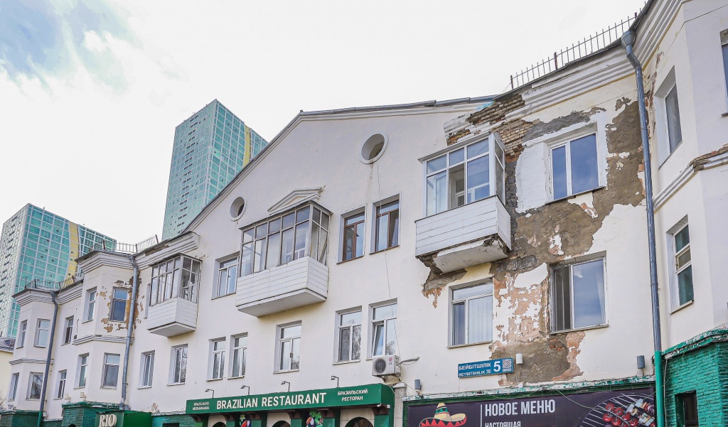 news205.jpg news205.jpg