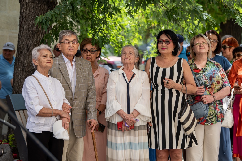 news3794.jpg news3794.jpg