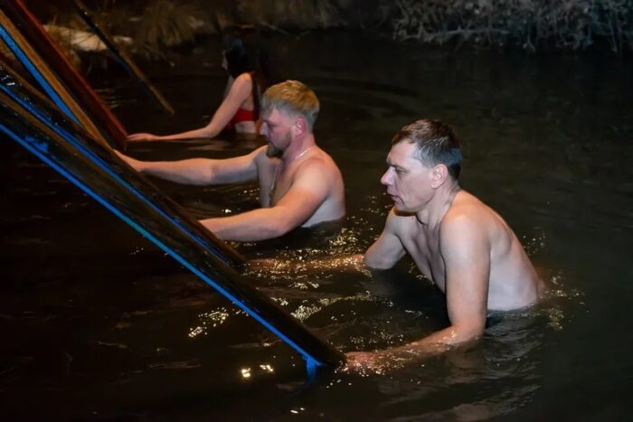 news476.jpg news476.jpg