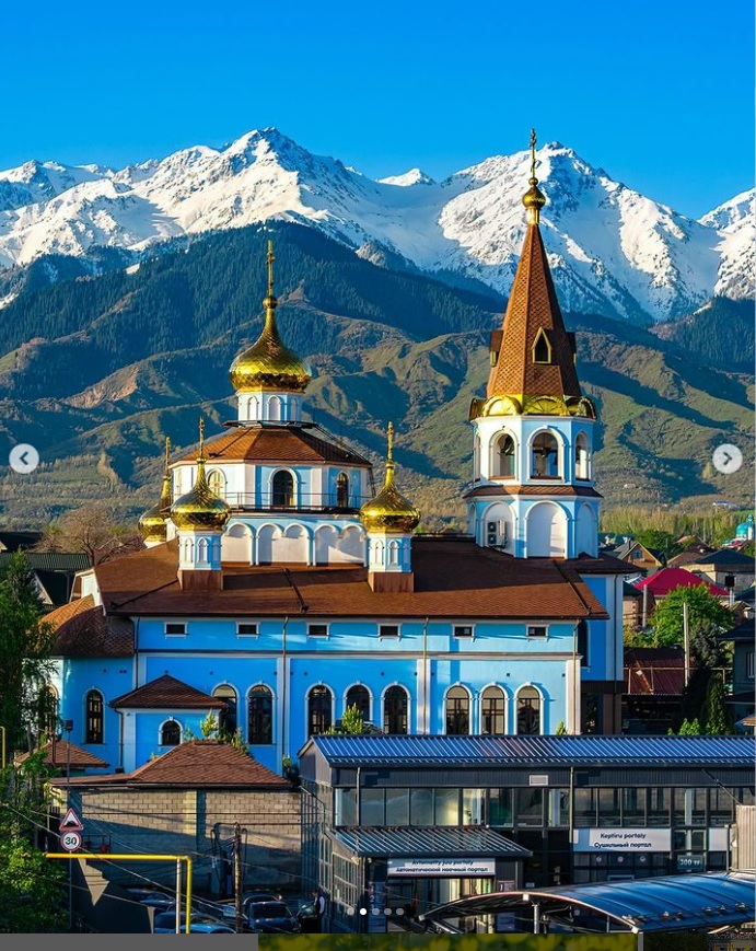 Алматинский фотограф на Пасху показал весенние храмы