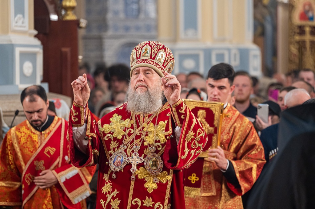 Пасха, Вознесенский собор в Алматы