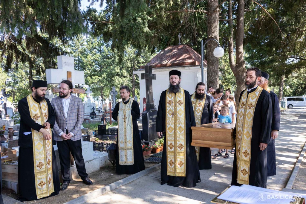 deshumari-sfintii-sofian-dumitru-27.jpg