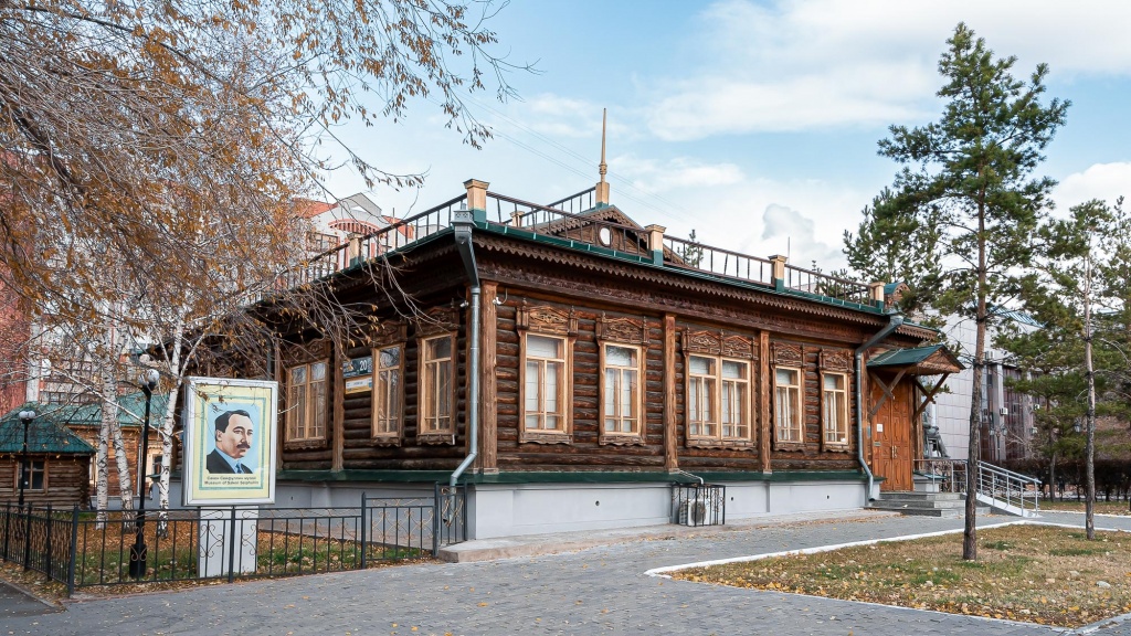 news212.jpg news212.jpg