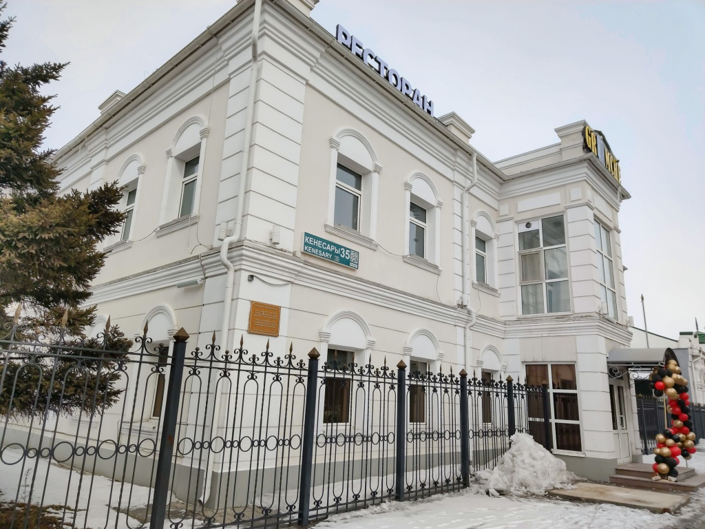 news206.jpg news206.jpg