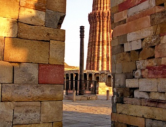 Железная колонна в Дели: дар инопланетян или туристическая достопримечательность? 