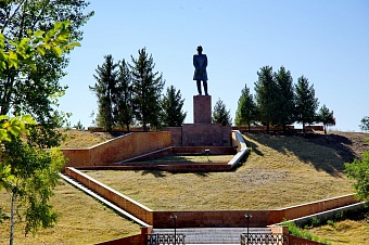 Могила Валиханова так и не стала святым местом поклонения. Почему? 