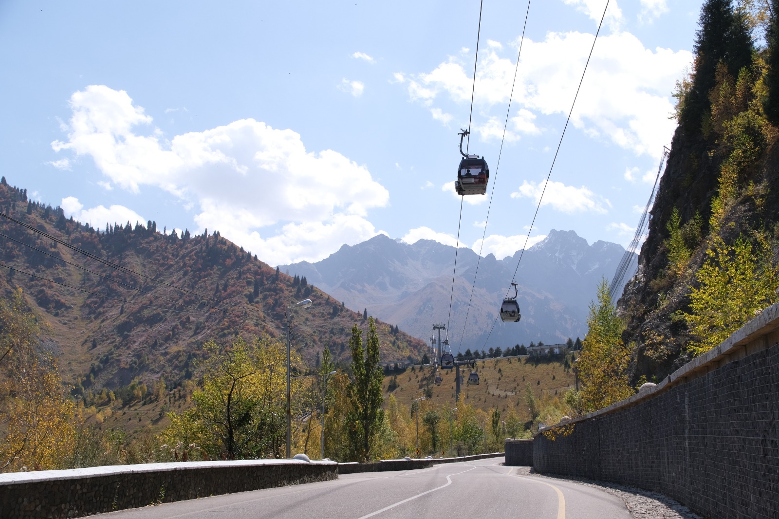В Алматы укрепляют склоны Мохнатки и Горельника