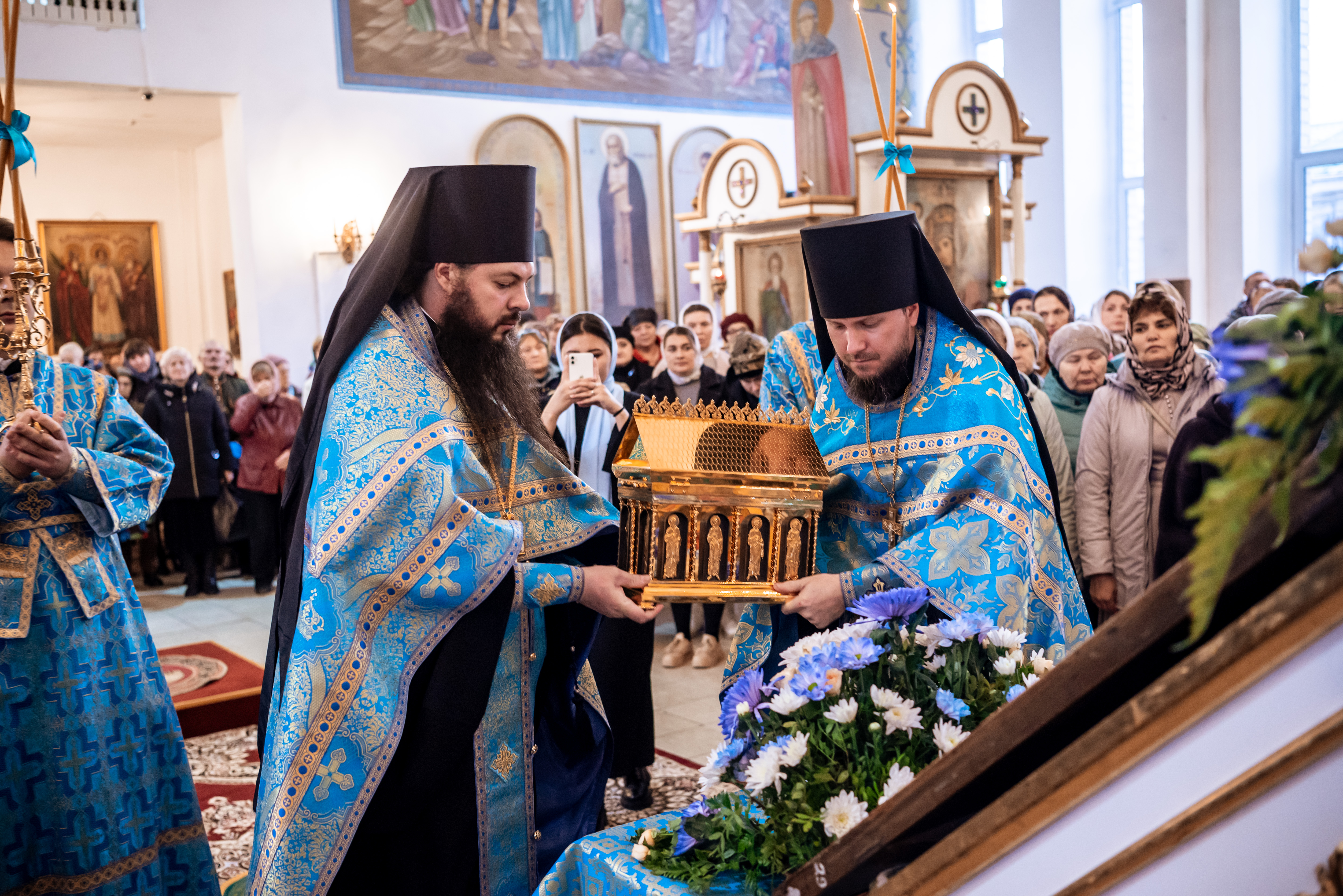 Костанай встретил святыню – Пояс Пресвятой Богородицы