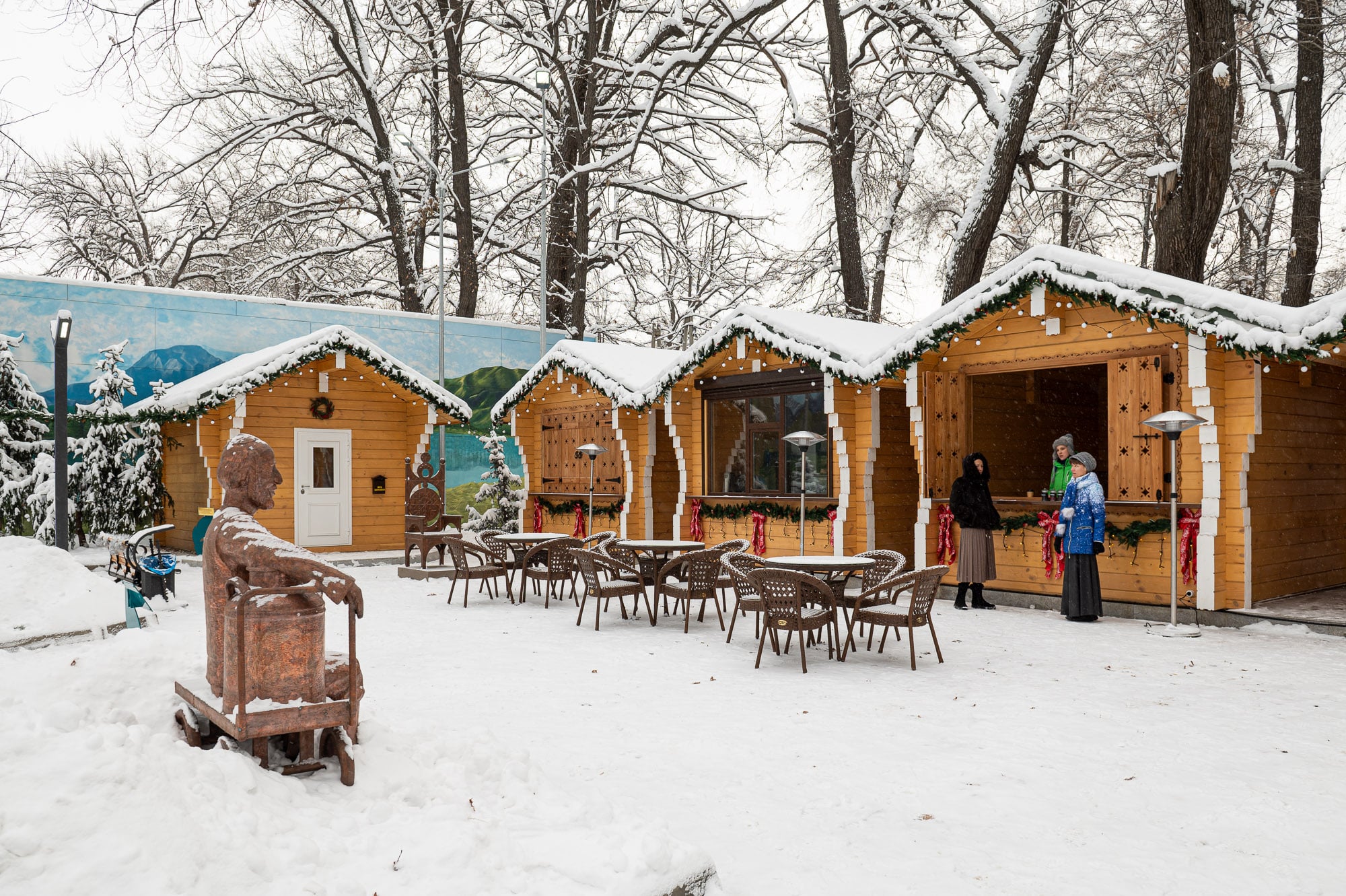 Митрополит Александр открыл новый парк в Алматы