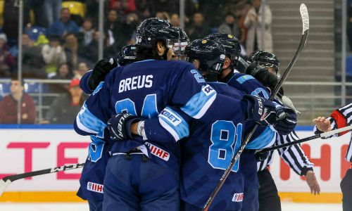 Казахстан выиграл чемпионат Азии по хоккею