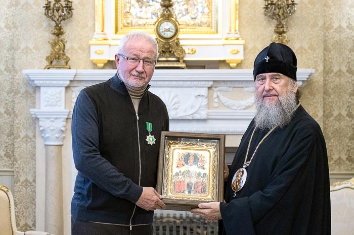 Митрополит Астанайский и Казахстанский Александр встретился с российским делегатами Международной книжной выставки в Алматы