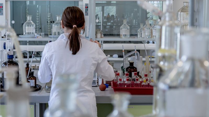 Почему в Казахстане растет заболеваемость ВИЧ и как люди живут с вирусом