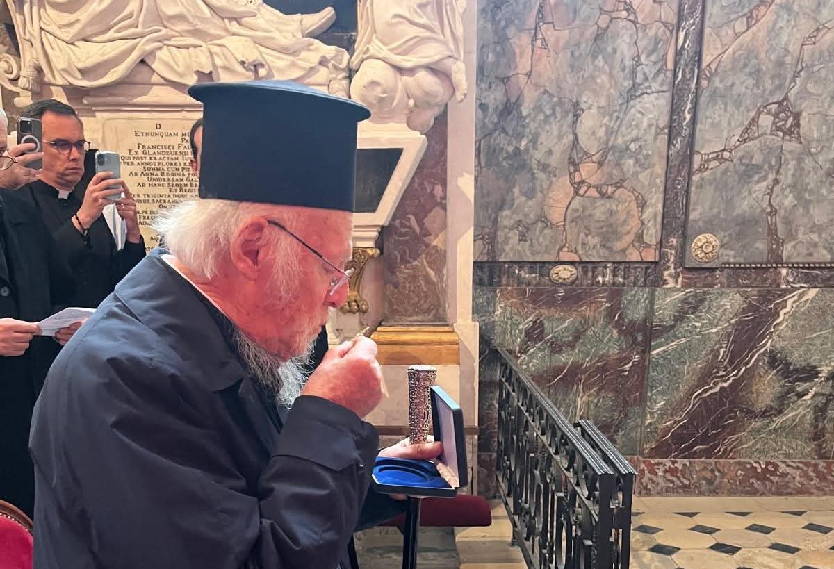 Католики передали Константинопольскому Патриархату частицу мощей Иоанна Предтечи 
