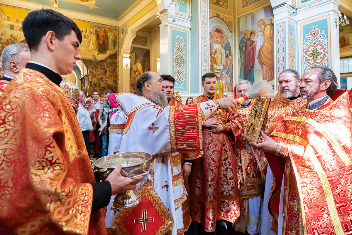 Верующие Казахстана обрели новую святыню 