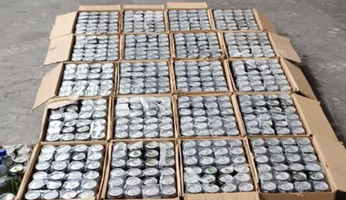 Наркотики перевозили в алюминиевых банках для напитков