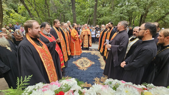Алматинцы собрались на месте расстрела епископа Пимена 