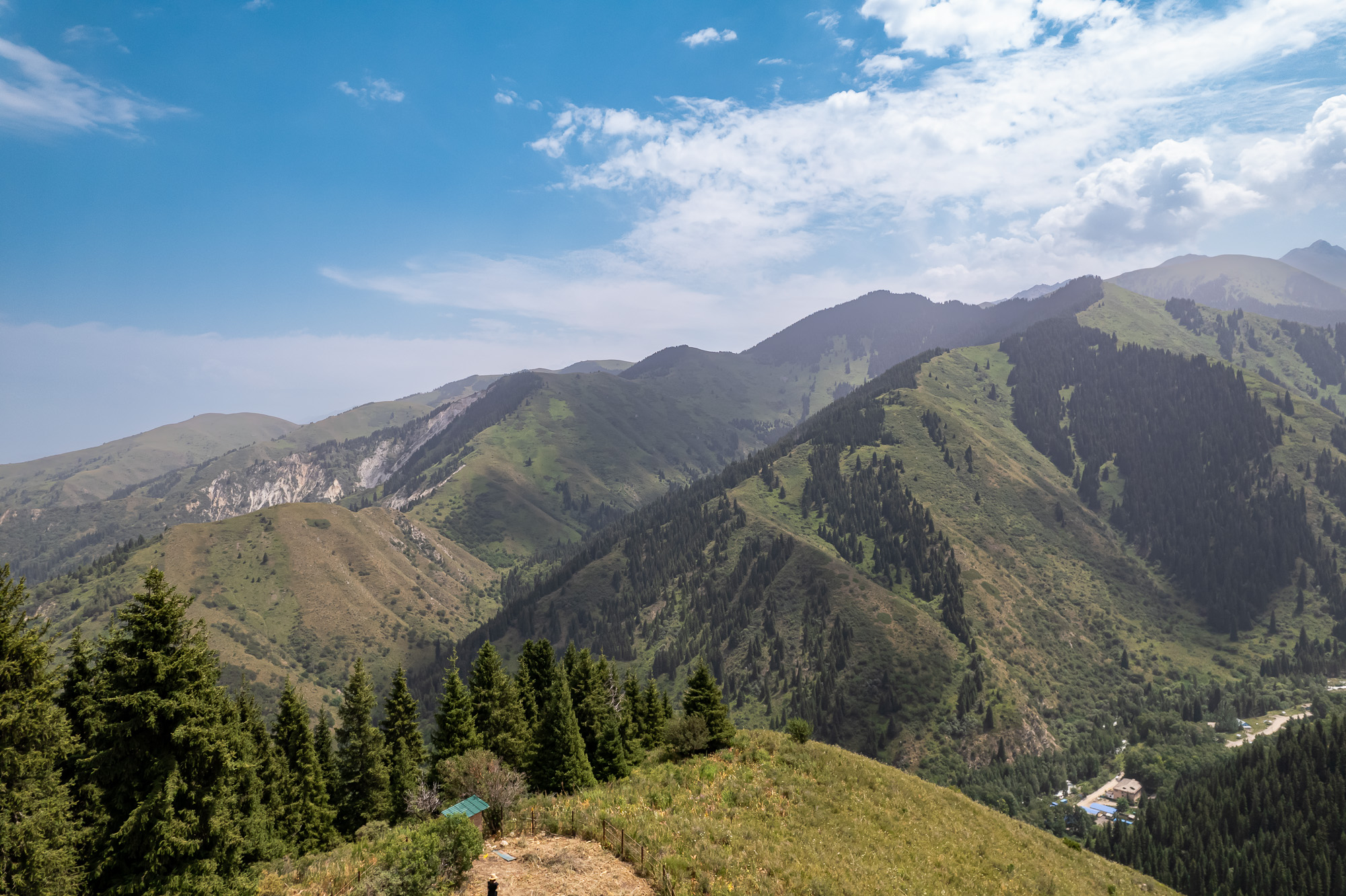 В горах Казахстана создадут супер-тропу для многодневных походов 