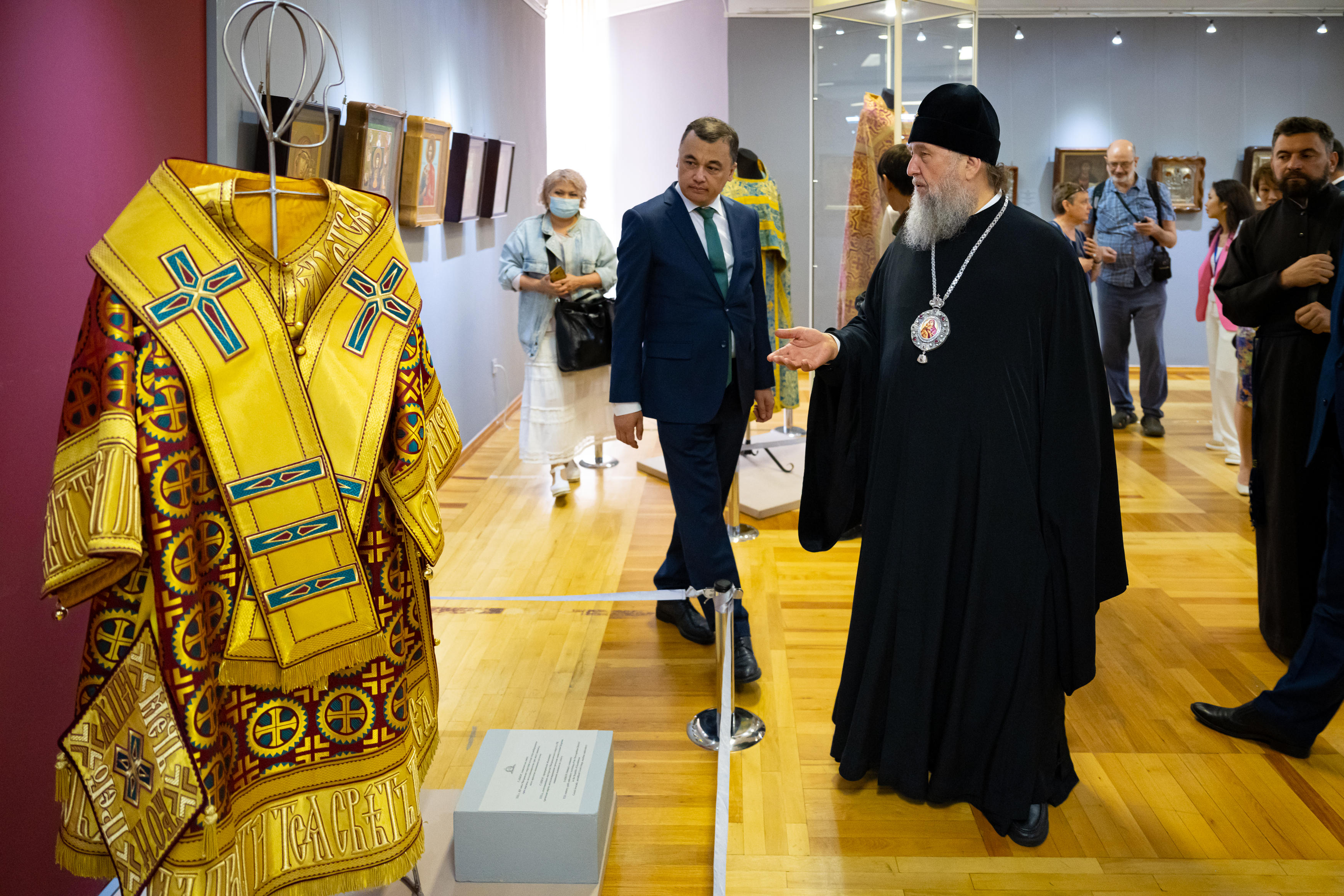 В Алматы открылась выставка «Древнерусское искусство» - первая в независимом Казахстане выставка икон и храмовых предметов